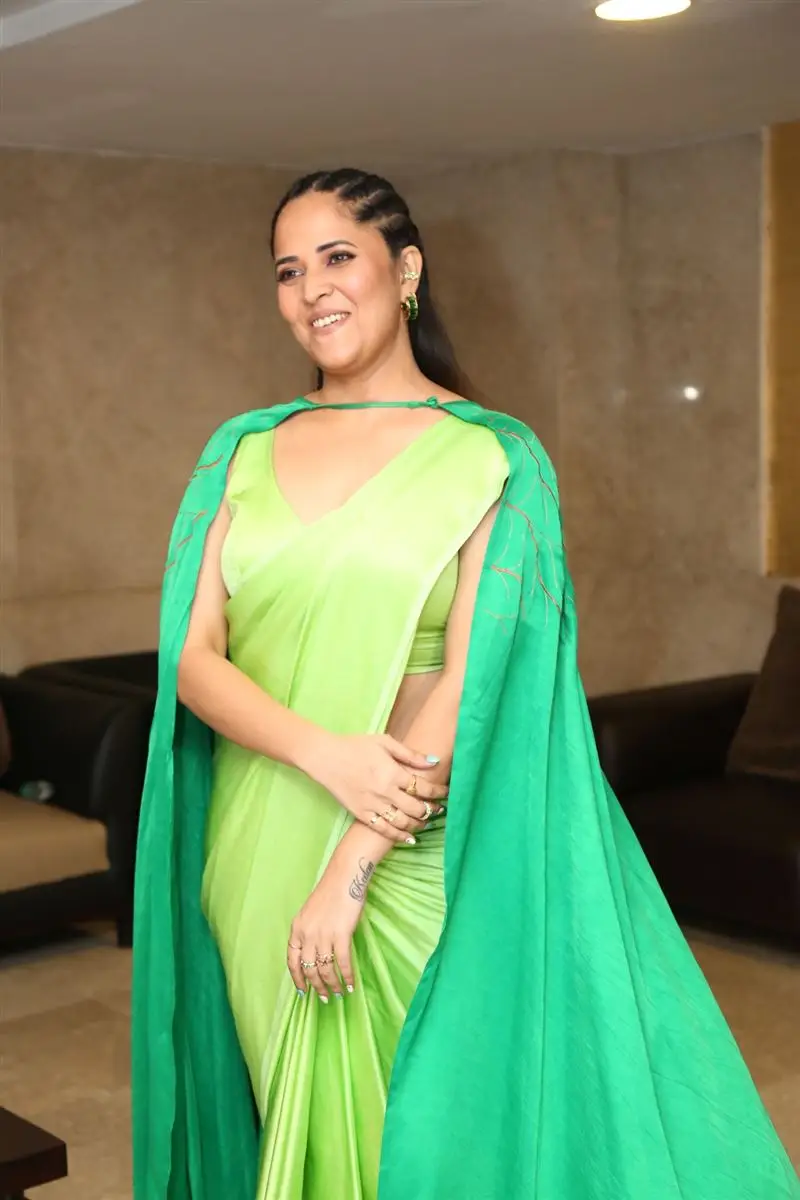 Anasuya Bharadwaj in Green Saree at Simbaa Movie Pre Release Event